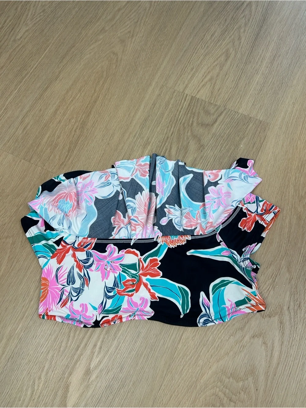 Trina Turk Tropic Wave Off Shoulder Bikini Top 6